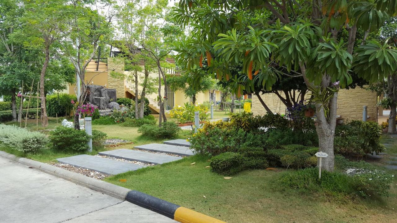 Bangkok.Grand.Resort Bang Bo Exterior foto