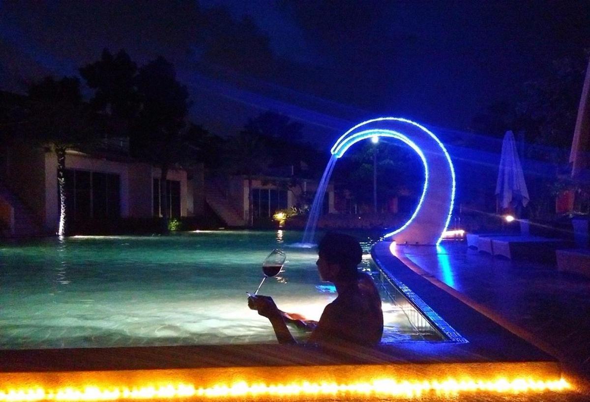 Bangkok.Grand.Resort Bang Bo Exterior foto