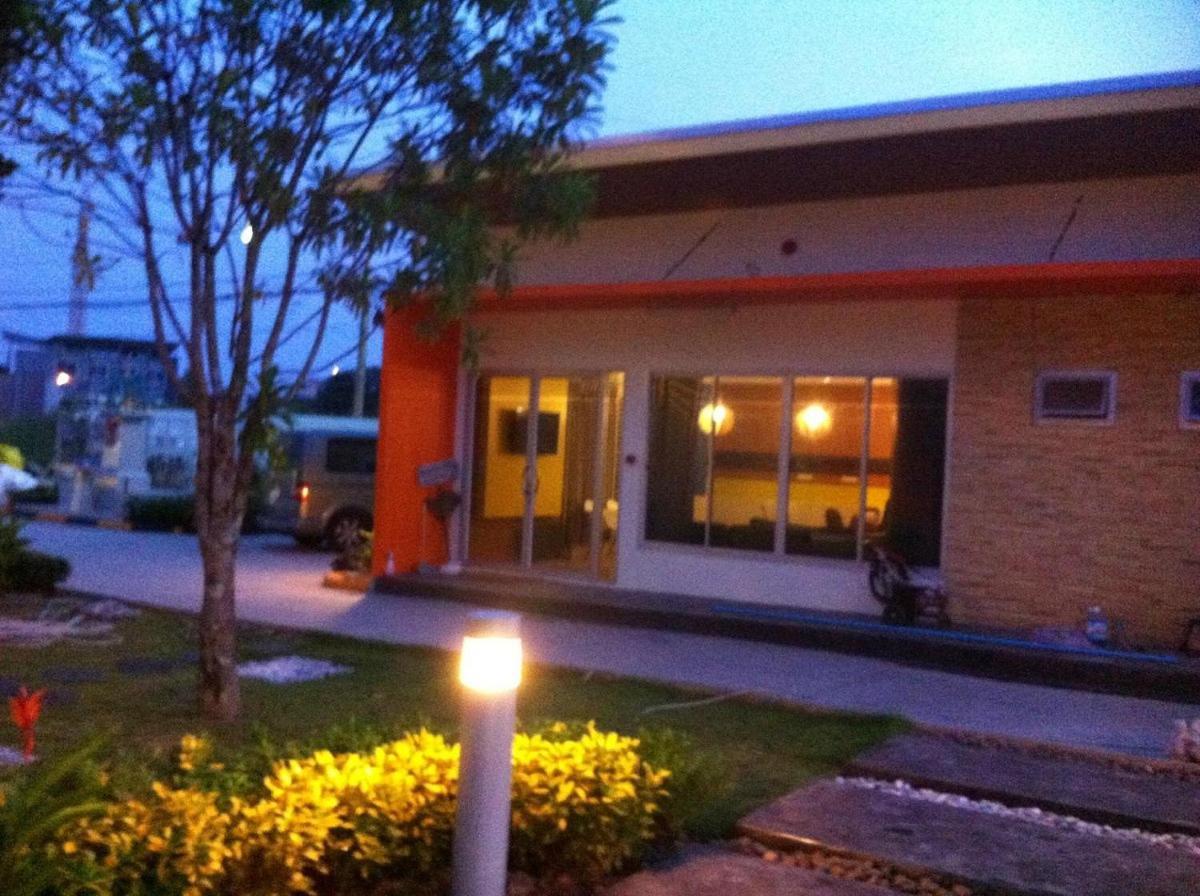 Bangkok.Grand.Resort Bang Bo Exterior foto